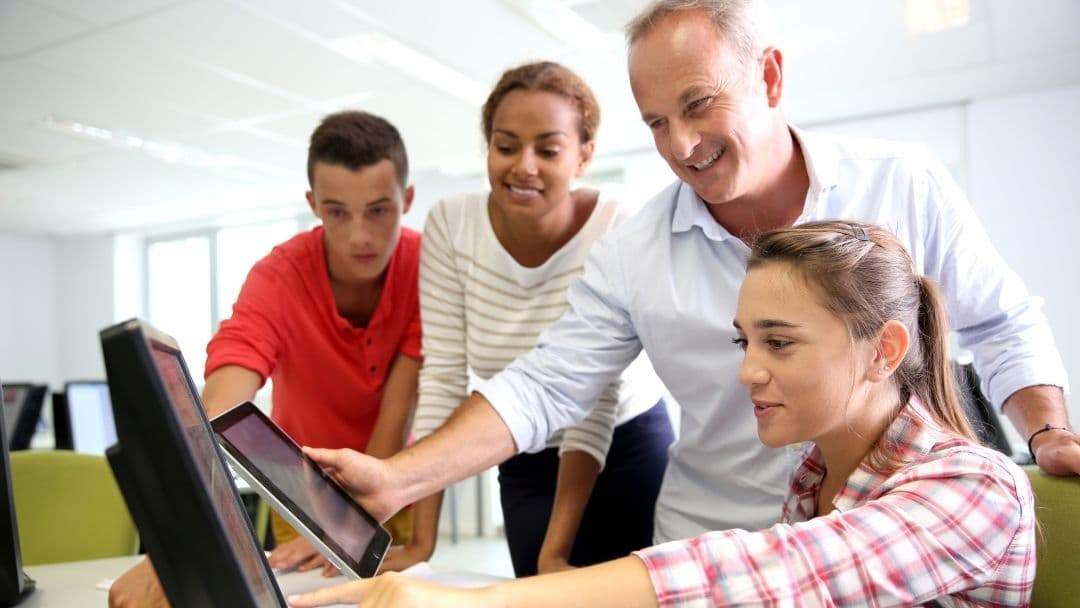 Lehrkräfte-Coaching mit Tablet